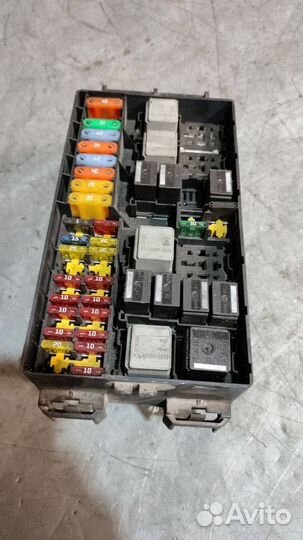 Блок предохранителей Ford Transit Connect 2009