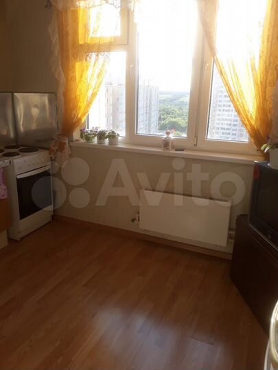 Комната 18 м² в 4-к., 16/17 эт.