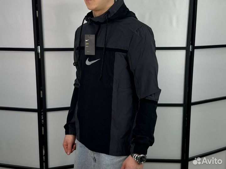 Ветровка Nike DRY