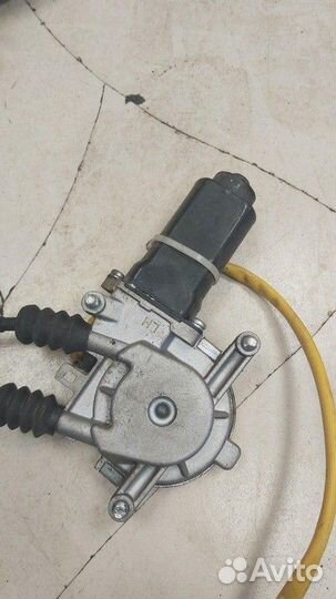 Стеклоподъемник электрический задний левый