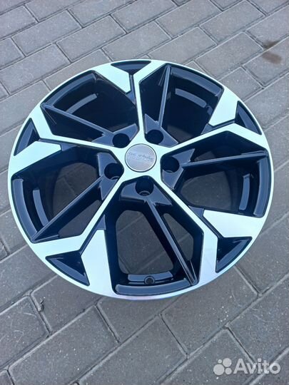 Литые диски r17 5x114 3 d67.1