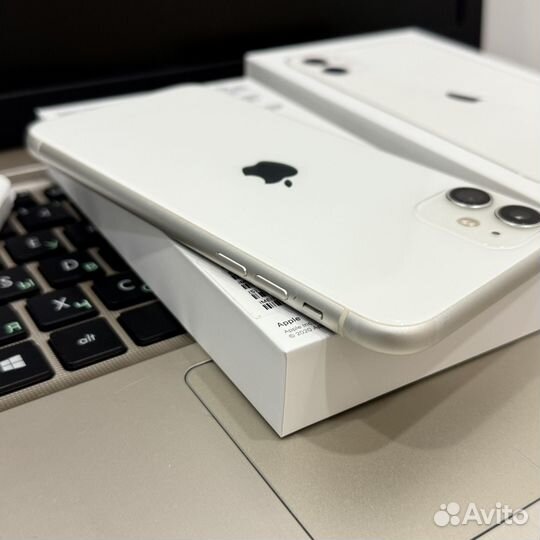 iPhone 11, 64 ГБ