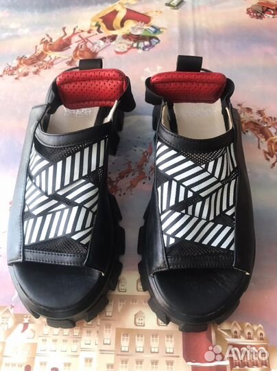 Босоножки новые натуральная кожа
