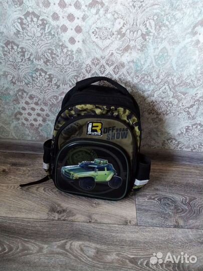 Рюкзаки на девочку новые