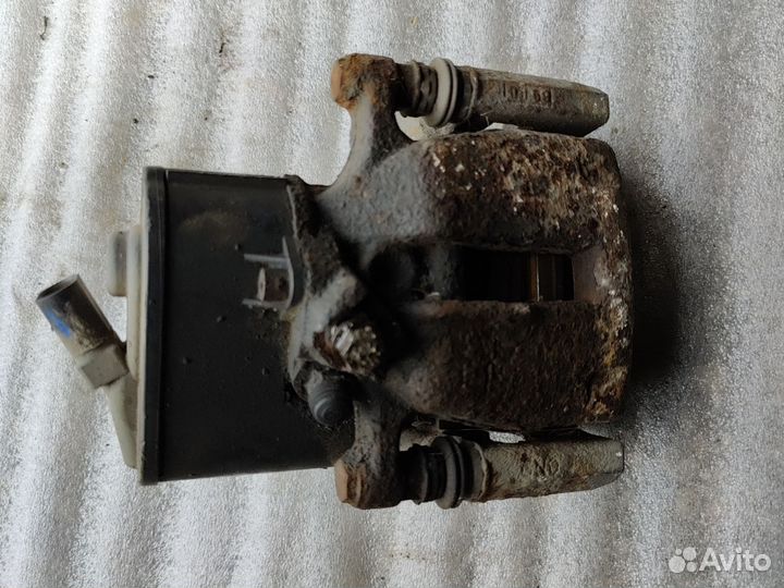 Суппорт задний правый Tiguan 1