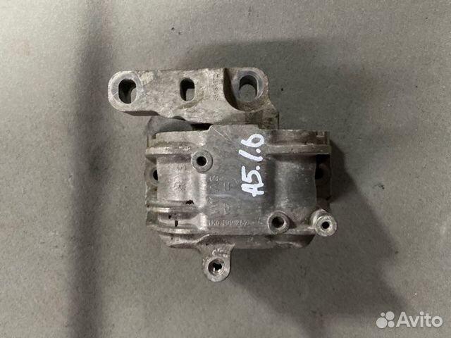 Опора двигателя правая Skoda Octavia лифтбек А5