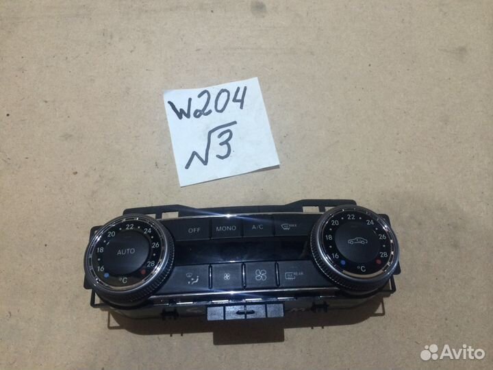 Блок управления климатом Mercedes W204