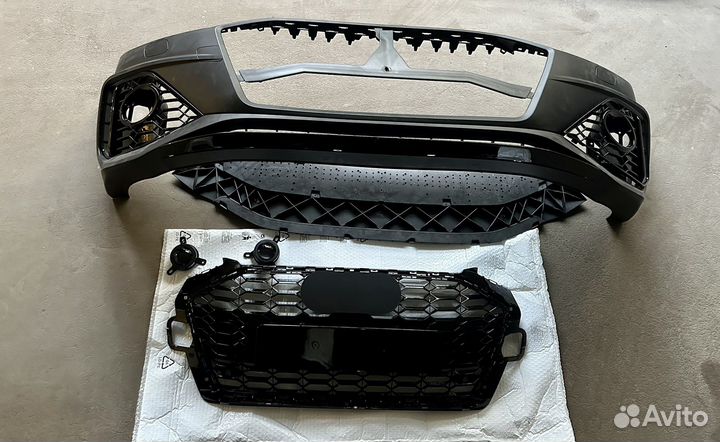 Передний бампер Audi A4 B9 RS4 2021