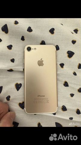 Телефон iPhone 7