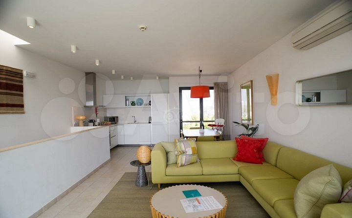 3-к. квартира, 98 м², 3/13 эт.