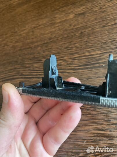 Накладка уголок торпедо mitsubishi outlander 1