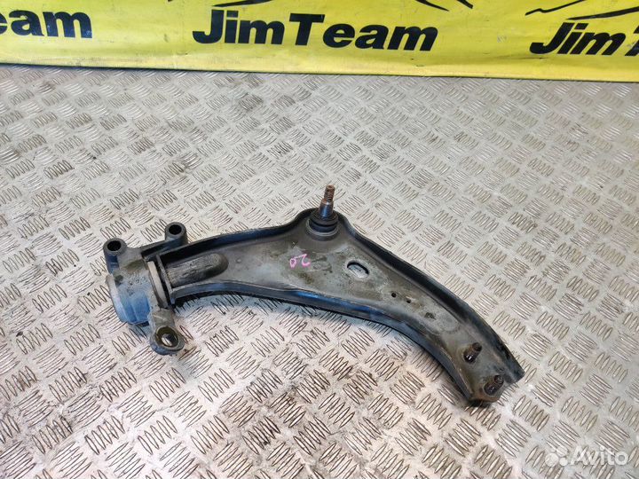 Рычаг нижний передний левый Mini Clubman R55