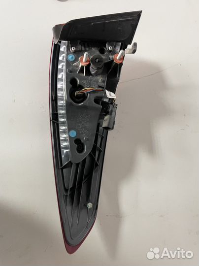 Фонарь задний правый на Ford Mondeo 5