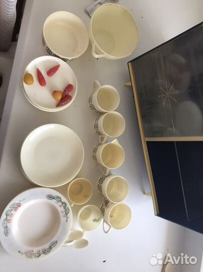 Детская посуда в серванте игрушечная СССР