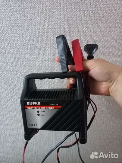 Устройство для зарядки батареи