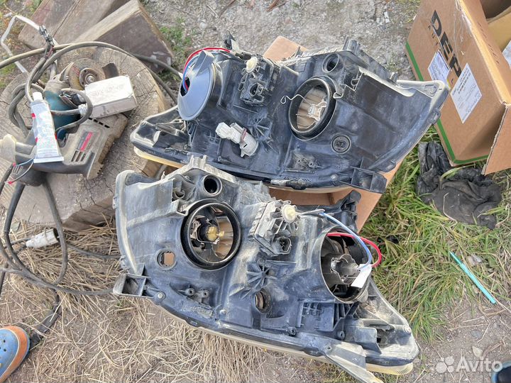 Фары тойота авенсис 2006