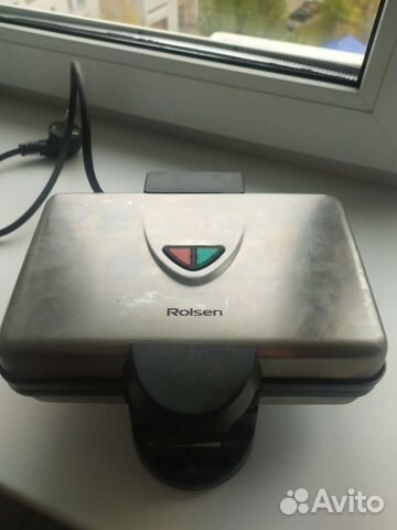 Вафельница Rolsen