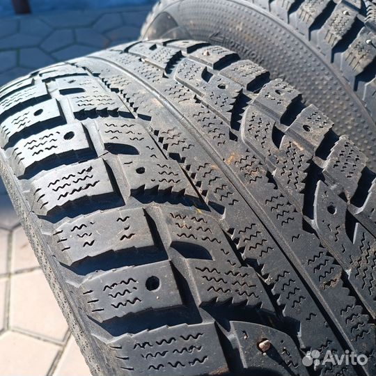 Kumho I'Zen RV Stud KC16 245/70 R16