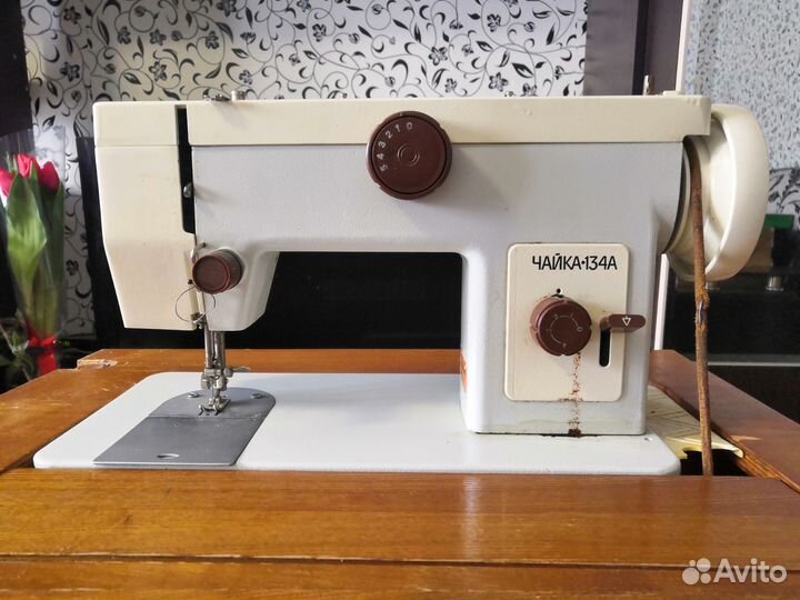 Швейная машина 