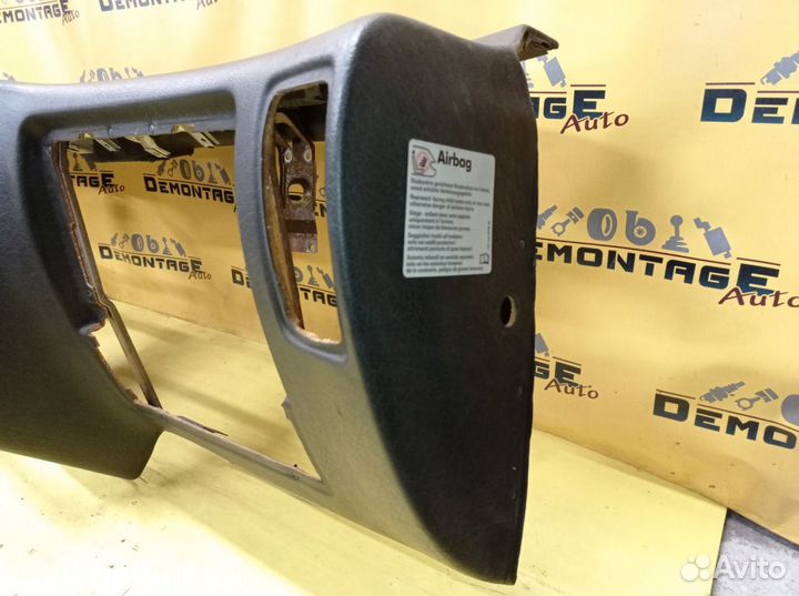 Торпедо Volkswagen Polo 3 6N1 1996