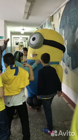 Маскарадный надувной костюм миньона