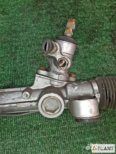 Рейка рулевая передний toyota ipsum