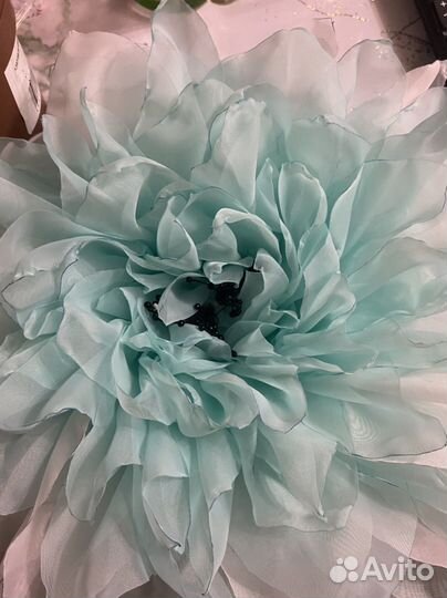 Цветок -брошь ручной работы