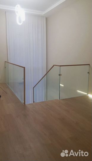 Стеклянные ограждения для лестниц