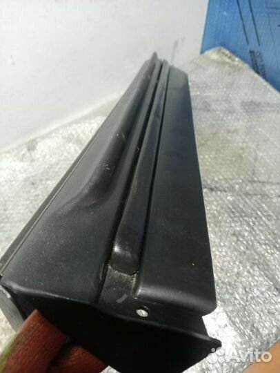 Молдинг двери задний правый Lexus Rx300 8AR-FE 2.0