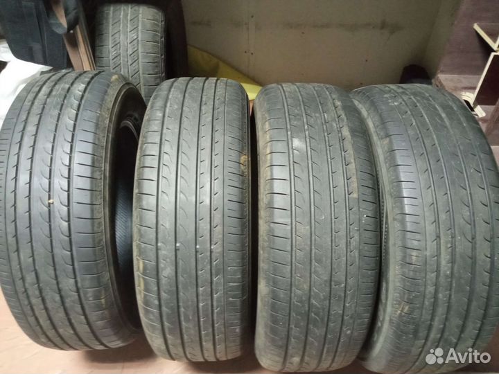 Yokohama BluEarth RV-02 225/65 R17