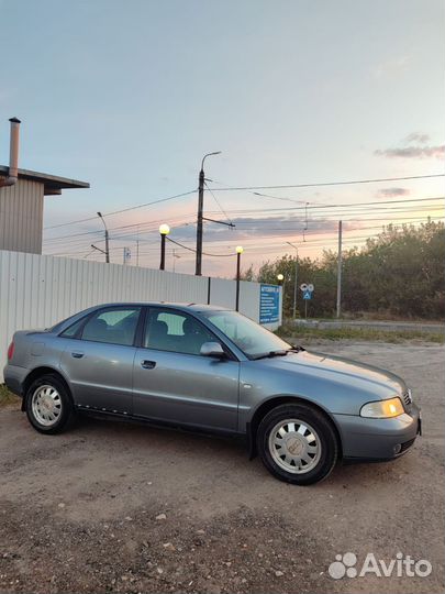 Audi A4 1.6 МТ, 1999, 332 500 км