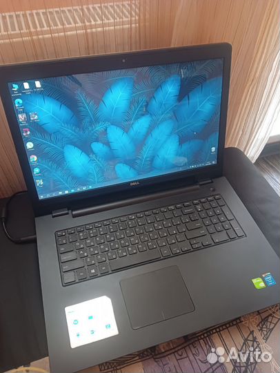Dell inspiron 17 5748