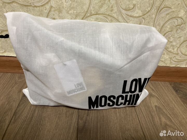 Новая сумка Love Moschino