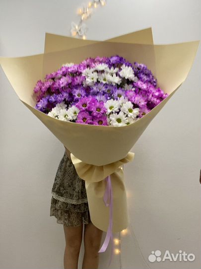 Стильный букет из ромашек