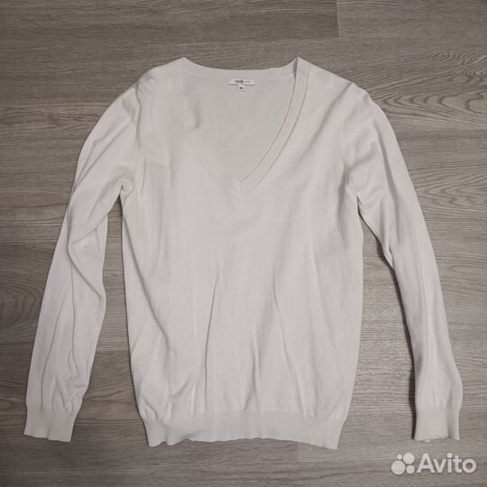 Халаты женские, тёплая безрукавка и разные кофты