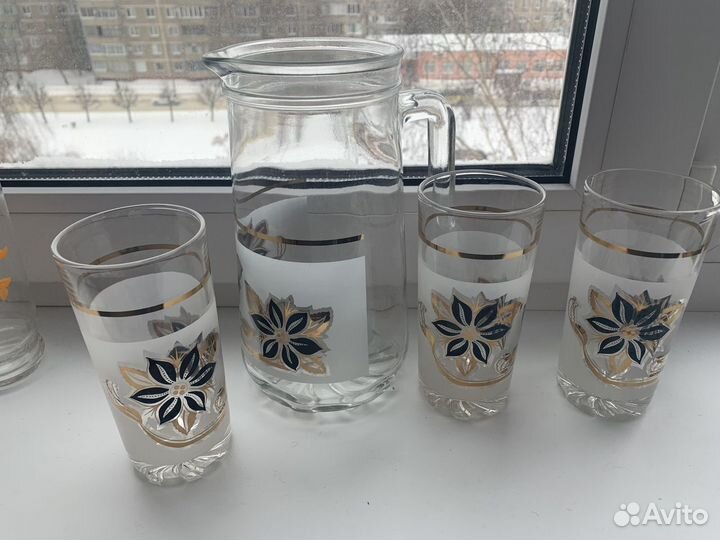 Графин со стаканами