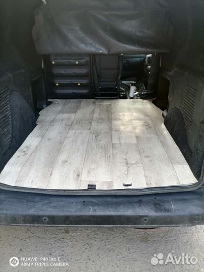 Грузоперевозки на фургоне Пежо Партнёр