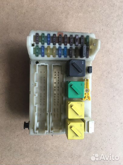 Блок предохранителей Форд Мондео 2