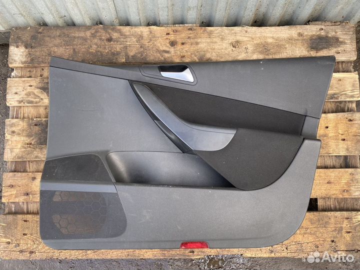 Обшивки дверей volkswagen passat b6