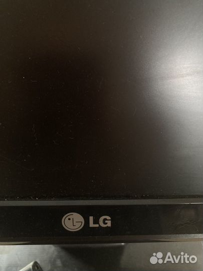 Монитор LG flatron e 1942