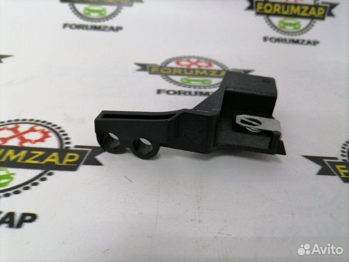 Кронштейн крепления фары передний левый Ford