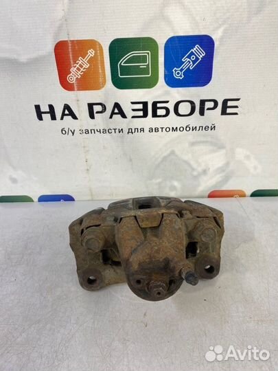 Суппорт задний левый Lexus Lx570 3 3UR-FE 2012