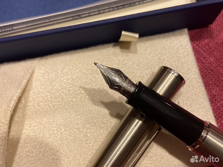 Перьевая ручка Waterman