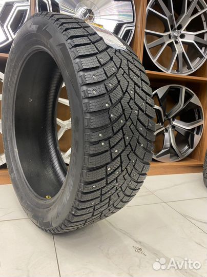 Pirelli Ice Zero 2 285/45 R22 114H