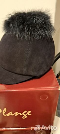 Головные уборы женские