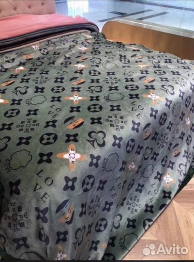 Пледы велюровые