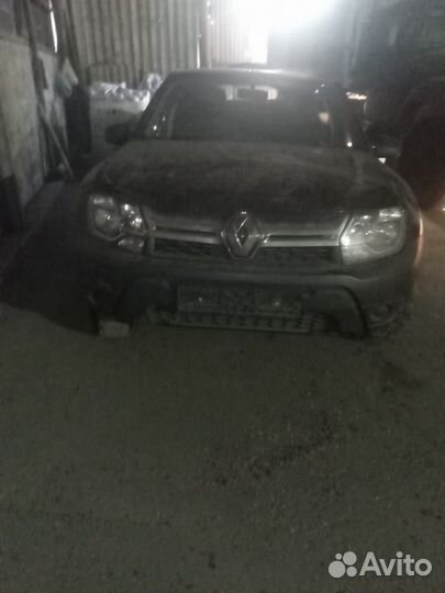 Renault Duster 1.6 МТ, 2017, битый, 70 000 км