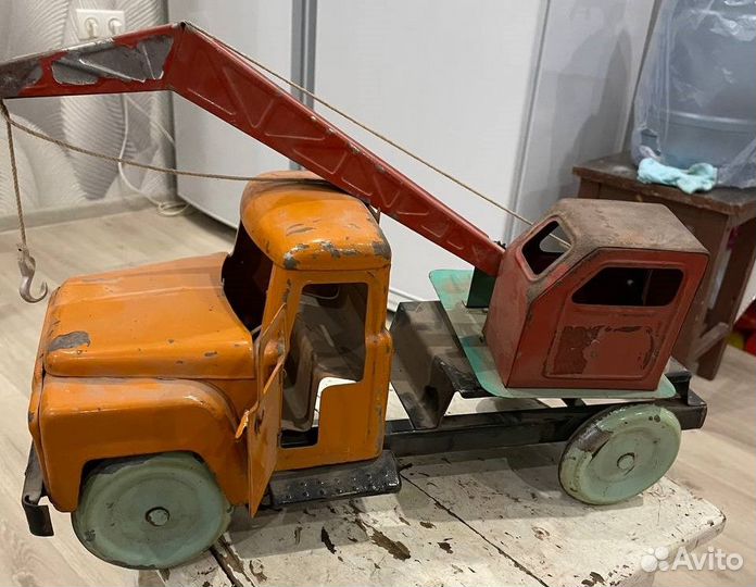Игрушка кран СССР