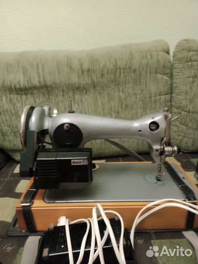 Швейная машинка бу электрическая