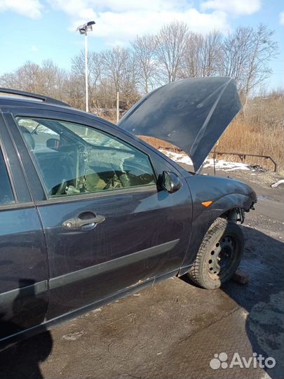 Ford Focus 2000-2001
